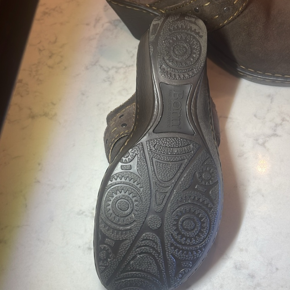 Born clog, brown leather, 7, no flaws, non-smoking home - Picture 5 of 8